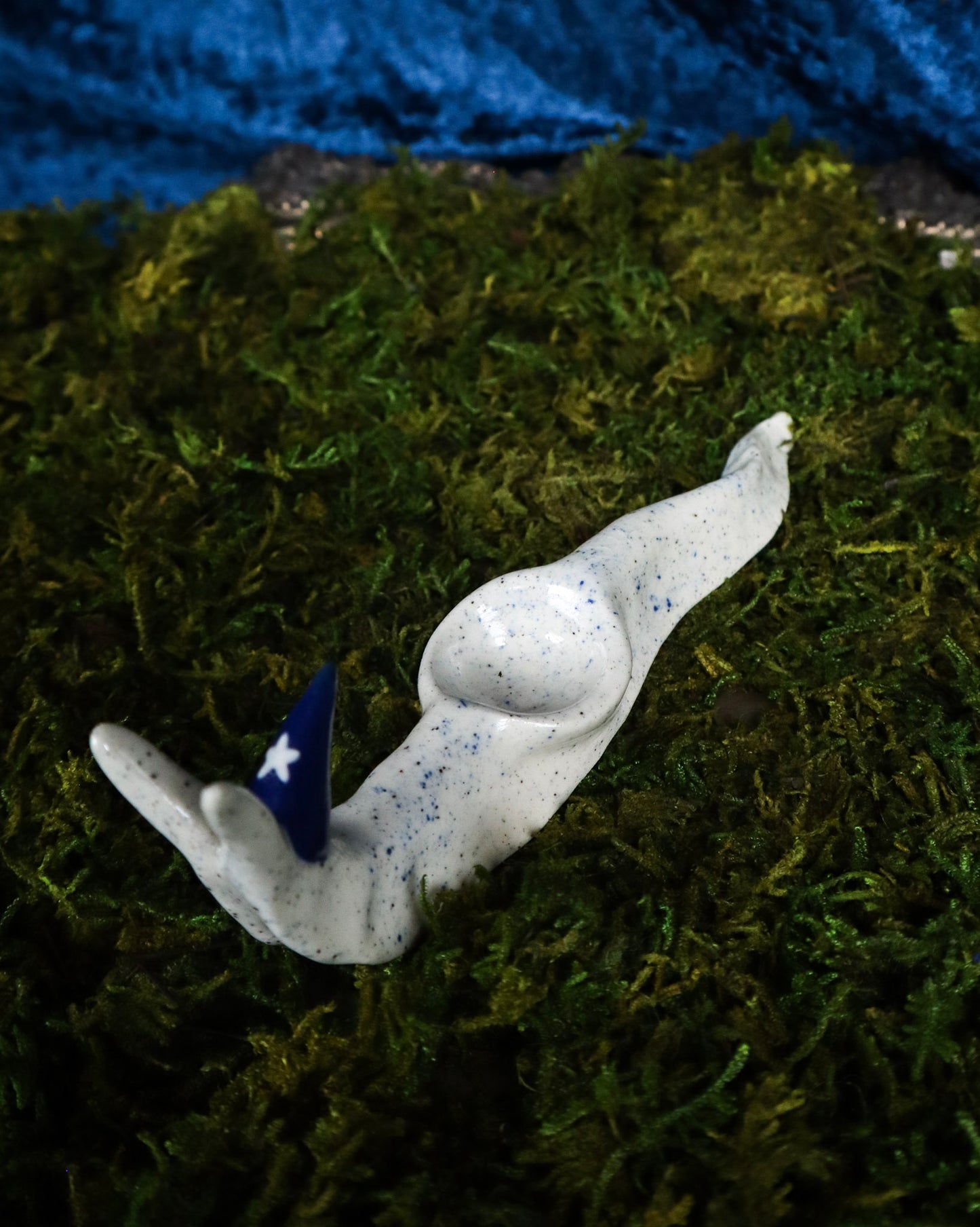 Wizard Slug Crystal Holder - Blue