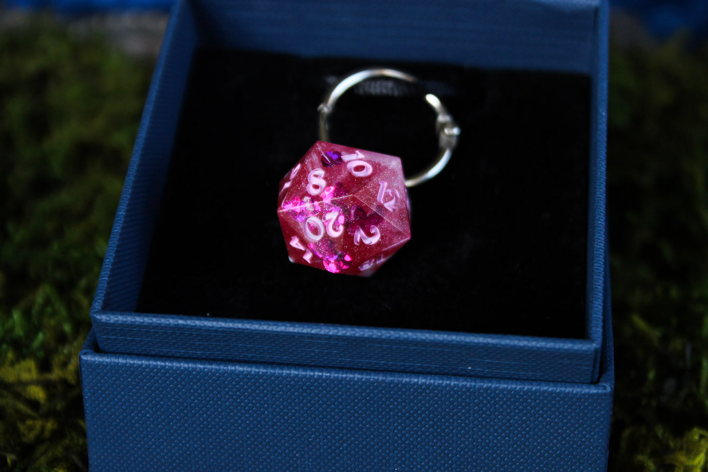 Chunky Dice Stitch Marker D20 - Tusk Love