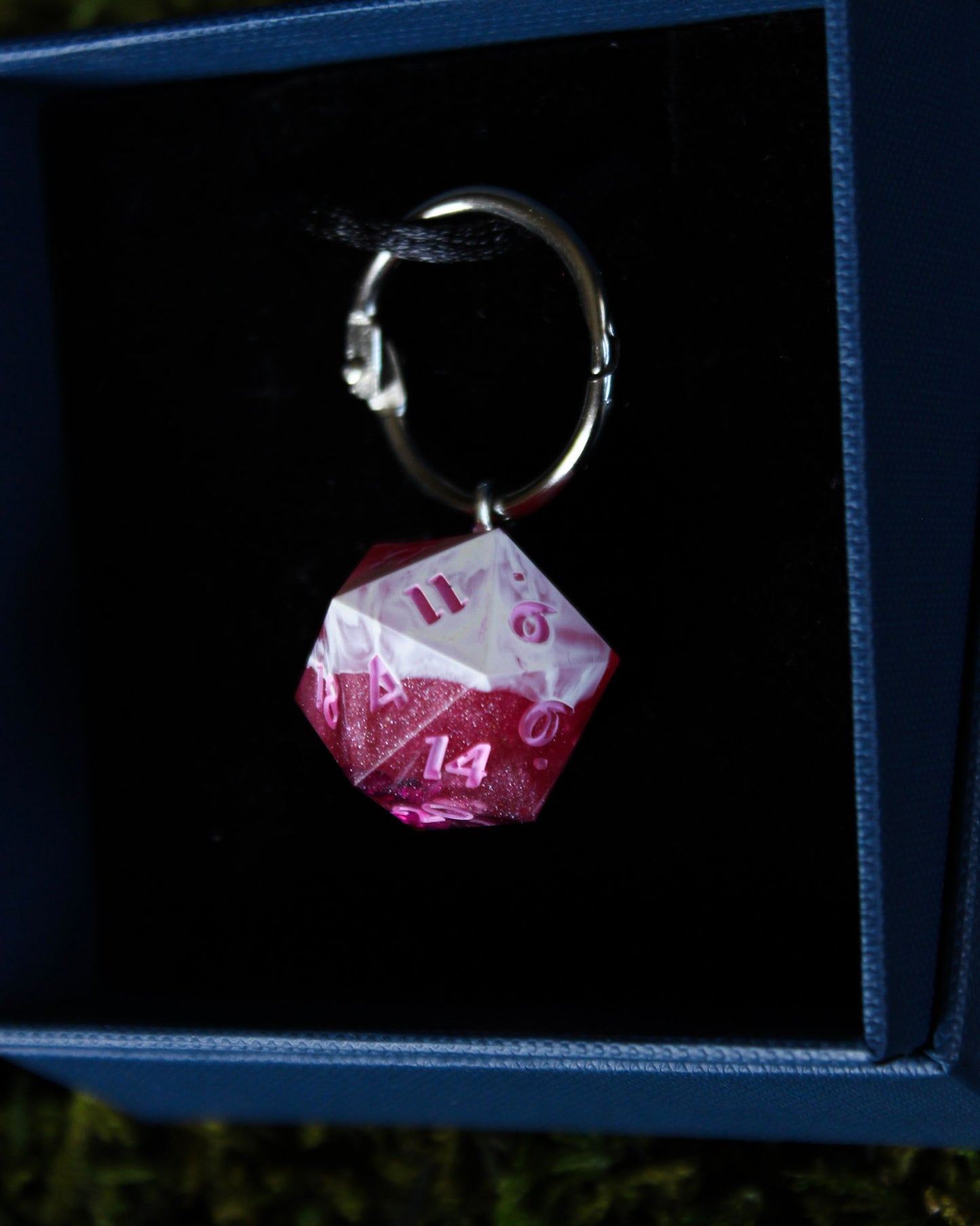 Chunky Dice Stitch Marker D20 - Tusk Love