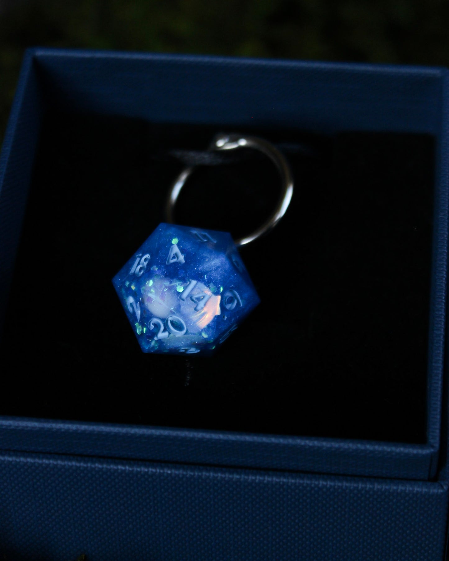 Chunky Dice Stitch Marker D20 - Blue Lagoon