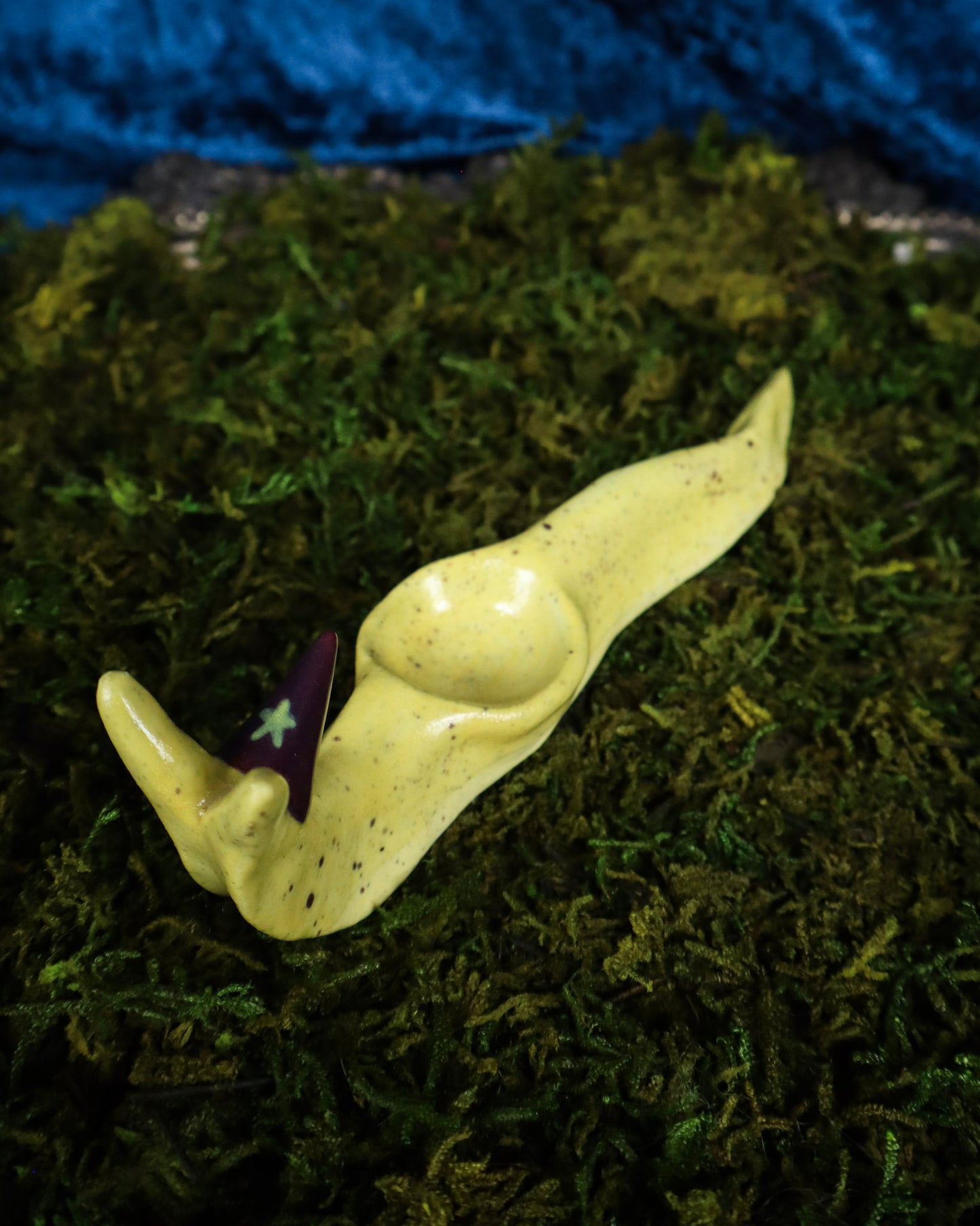 Wizard Slug Crystal Holder - Banana Slug