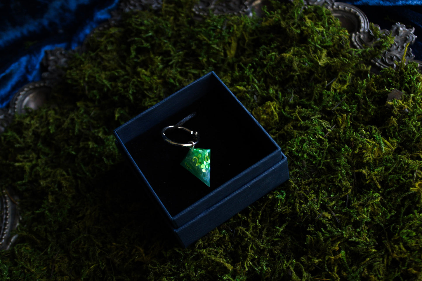 Chunky Dice Stitch Marker Shard D6 - Green Dragon