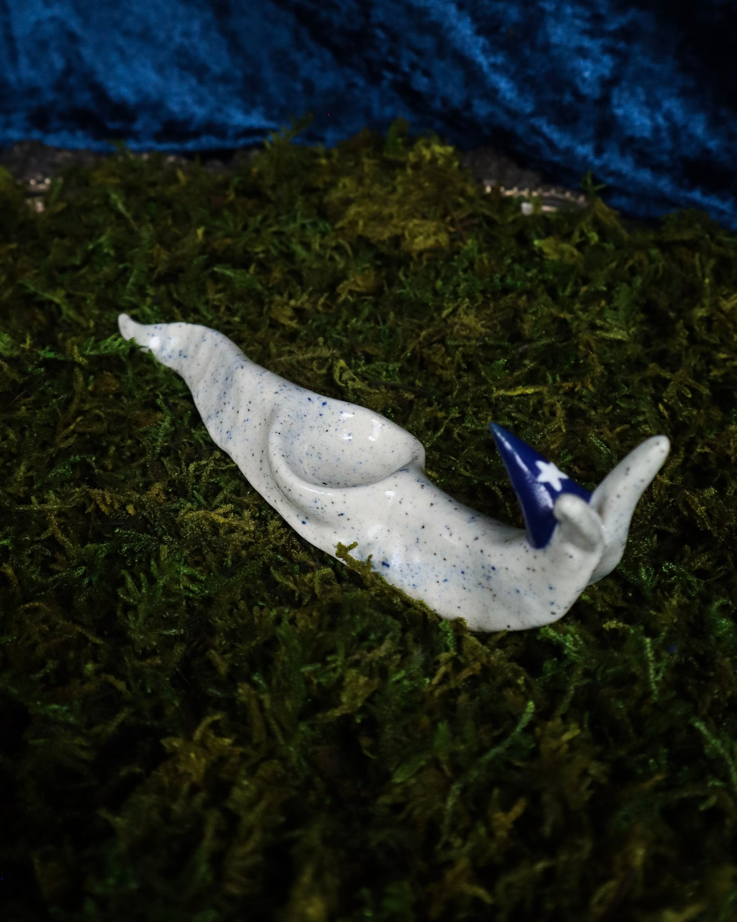Wizard Slug Crystal Holder - Blue