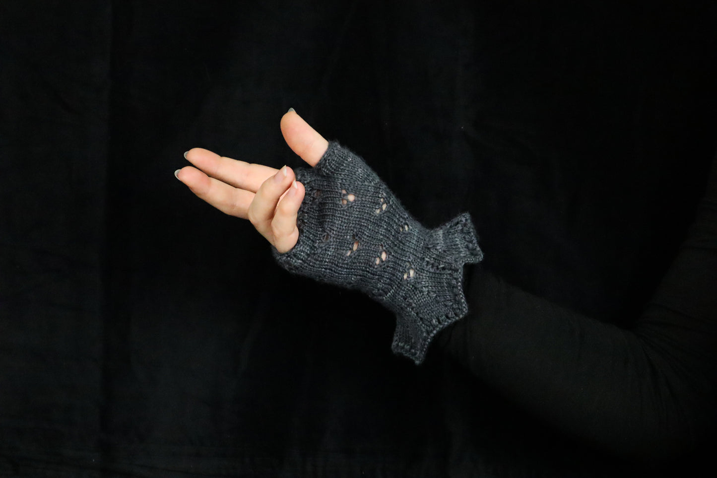 Wool of Bat Mitts Knitting Pattern